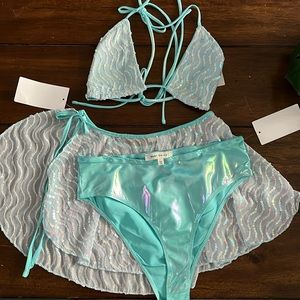 Three-piece festival set